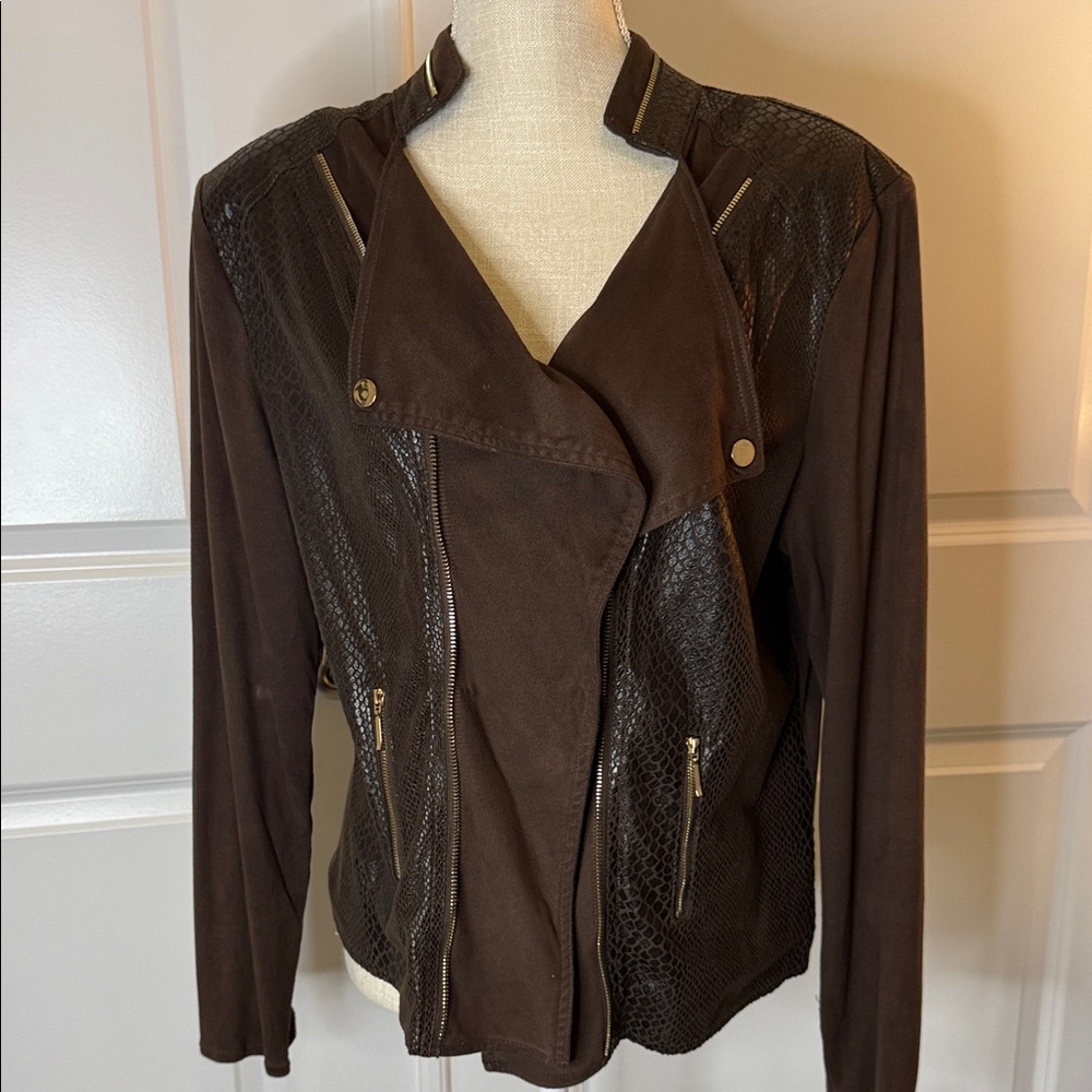 Elegant Brown Leather Jacket with Snakeskin Accents